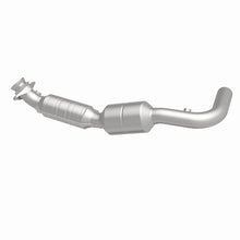 Load image into Gallery viewer, MagnaFlow Exhaust Products 51311 OEM Grade Direct-Fit Catalytic Converter for Select Ford E-150, Ford E-150 Club Wagon, Ford E-250