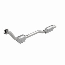 Load image into Gallery viewer, MagnaFlow Exhaust Products 447120 California CARB Direct-Fit Catalytic Converter for Select Ford Explorer, Mercury Mountaineer