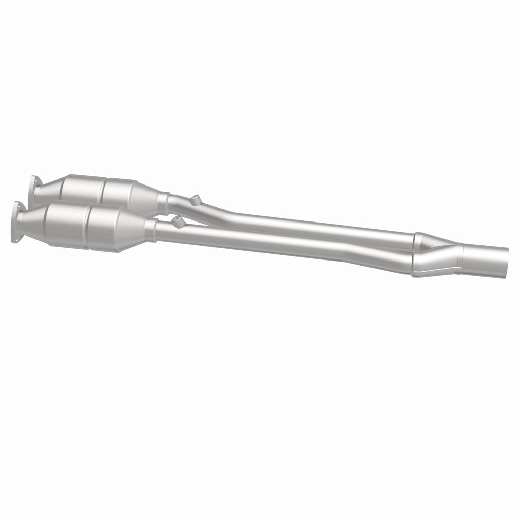 MagnaFlow Exhaust Products 24157 HM Grade Direct-Fit Catalytic Converter for Select Audi TT Quattro, Volkswagen R32