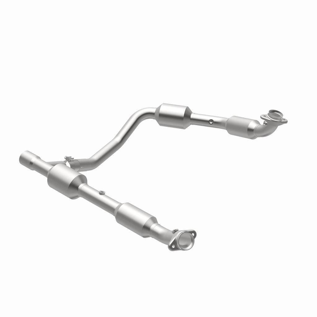 MagnaFlow Exhaust Products 5582439 California CARB Direct-Fit Catalytic Converter for Select Ford E-150, Ford E-250, Ford E-350 Super Duty