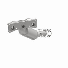 Load image into Gallery viewer, MagnaFlow Exhaust Products 5531226 California CARB Manifold Catalytic Converter for Select BMW 528i, BMW 528i xDrive, BMW 528xi