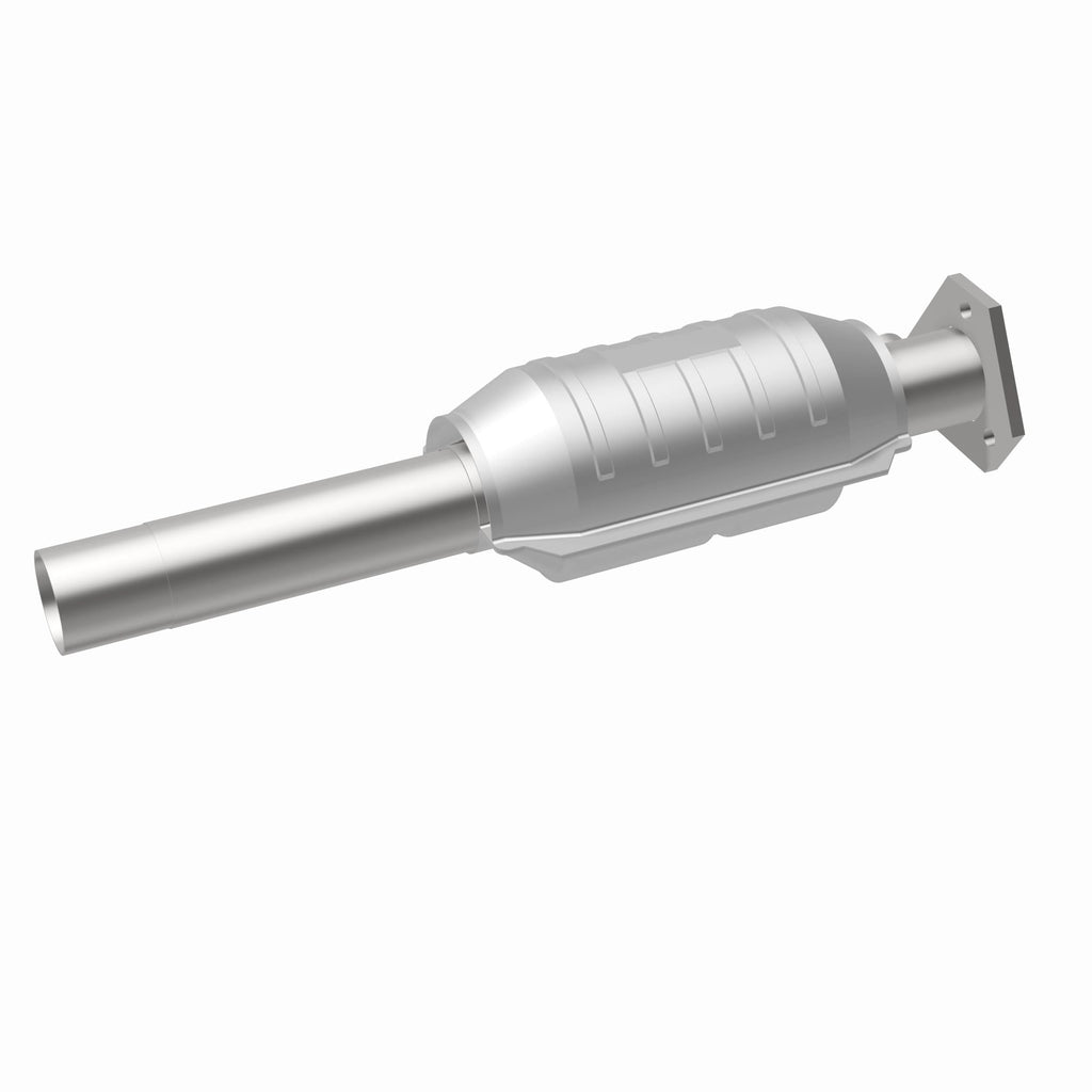 MagnaFlow Exhaust Products 22917 Standard Grade Direct-Fit Catalytic Converter for Select Volkswagen Golf, Volkswagen Jetta