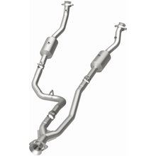 Load image into Gallery viewer, MagnaFlow Exhaust Products 280248 OEM Grade Direct-Fit Catalytic Converter for Select Ford Transit-150, Ford Transit-250, Ford Transit-350, Ford Transit-350 HD