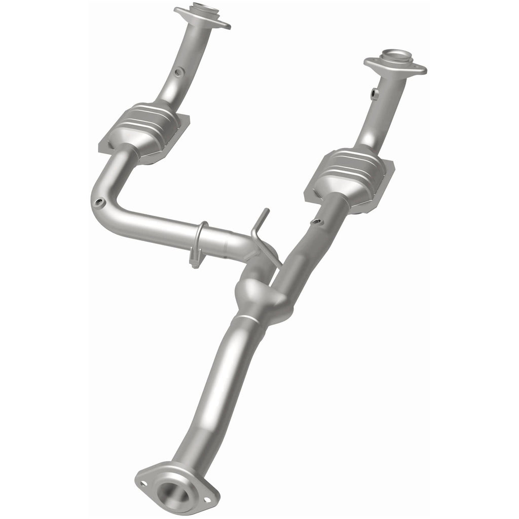 MagnaFlow Exhaust Products 49186 OEM Grade Direct-Fit Catalytic Converter for Select Jeep Liberty