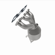 Load image into Gallery viewer, MagnaFlow Exhaust Products 5531920 California CARB Manifold Catalytic Converter for Select Ford Escape, Mercury Mariner