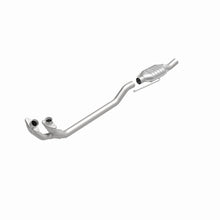 Load image into Gallery viewer, MagnaFlow Exhaust Products 93302 Standard Grade Direct-Fit Catalytic Converter for Select Ford Bronco, Ford E-150 Econoline, Ford E-150 Econoline Club Wagon, Ford E-250 Econoline, Ford E-250 Econoline Club Wagon, Ford E-350 Econoline, Ford E-350