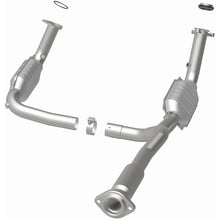 Load image into Gallery viewer, MagnaFlow Exhaust Products 49886 OEM Grade Direct-Fit Catalytic Converter for Select Buick Rainier, Chevrolet Trailblazer EXT, GMC Envoy XL, GMC Envoy XUV, Isuzu Ascender