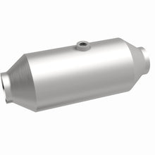Load image into Gallery viewer, MagnaFlow Exhaust Products 51366 OEM Grade Universal Catalytic Converter for Select Cadillac Escalade, Cadillac Escalade ESV, Chevrolet Silverado 1500, Chevrolet Silverado LTD, Chevrolet Suburban, Chevrolet Tahoe, Ford E-250, Ford E-350 Super Duty, Ford