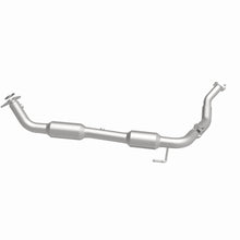 Load image into Gallery viewer, MagnaFlow Exhaust Products 5582571 California CARB Direct-Fit Catalytic Converter for Select Toyota Tundra