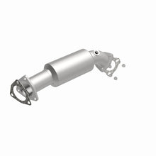 Load image into Gallery viewer, MagnaFlow Exhaust Products 4481605 California CARB Direct-Fit Catalytic Converter for Select Audi A4, Audi A4 Quattro, Volkswagen Passat