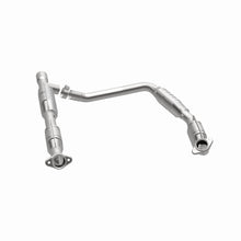 Load image into Gallery viewer, MagnaFlow Exhaust Products 49439 OEM Grade Direct-Fit Catalytic Converter for Select Ford E-150, Ford E-150 Club Wagon, Ford E-250, Ford E-350 Club Wagon, Ford E-350 Super Duty, Ford E-450 Super Duty