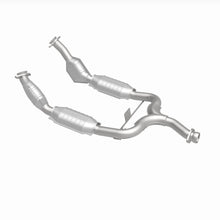Load image into Gallery viewer, MagnaFlow Exhaust Products 441108 California CARB Direct-Fit Catalytic Converter for Select Ford Mustang