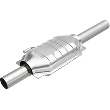 Load image into Gallery viewer, MagnaFlow Exhaust Products 3391222 California CARB Direct-Fit Catalytic Converter for Select Jeep CJ5, Jeep CJ7, Jeep Cherokee, Jeep Grand Wagoneer, Jeep J10, Jeep Scrambler, Jeep Wagoneer