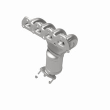 Load image into Gallery viewer, MagnaFlow Exhaust Products 5531062 California CARB Manifold Catalytic Converter for Select Chevrolet Aveo, Chevrolet Aveo5, Pontiac G3