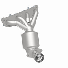 Load image into Gallery viewer, MagnaFlow Exhaust Products 5631271 California CARB Manifold Catalytic Converter for Select Nissan Cube, Nissan Sentra
