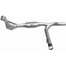 Load image into Gallery viewer, MagnaFlow Exhaust Products 93395 HM Grade Direct-Fit Catalytic Converter for Select Ford F-150, Ford F-250