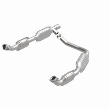 Load image into Gallery viewer, MagnaFlow Exhaust Products 458041 California CARB Direct-Fit Catalytic Converter for Select Ford E-250, Ford E-350 Super Duty
