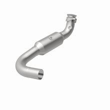 Load image into Gallery viewer, MagnaFlow Exhaust Products 5451498 California CARB Direct-Fit Catalytic Converter for Select Ford Expedition, Lincoln Navigator