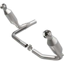Load image into Gallery viewer, MagnaFlow Exhaust Products 4551027 California CARB Direct-Fit Catalytic Converter for Select Dodge Dakota