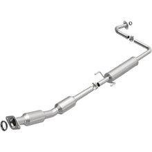 Load image into Gallery viewer, MagnaFlow Exhaust Products 5631752 California CARB Direct-Fit Catalytic Converter for Select Toyota Prius
