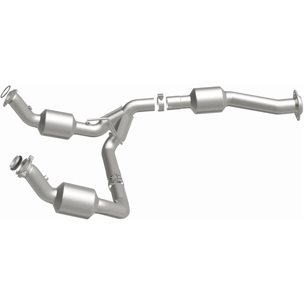MagnaFlow Exhaust Products 280745 OEM Grade Direct-Fit Catalytic Converter for Select Chevrolet Silverado HD, Chevrolet Silverado HD, GMC Sierra HD, GMC Sierra HD