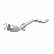 Load image into Gallery viewer, MagnaFlow Exhaust Products 5561522 California CARB Direct-Fit Catalytic Converter for Select Ford Mustang
