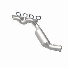 Load image into Gallery viewer, MagnaFlow Exhaust Products 5551237 California CARB Manifold Catalytic Converter for Select BMW X5
