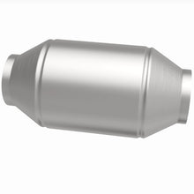 Load image into Gallery viewer, MagnaFlow Exhaust Products 333505 California CARB Universal Catalytic Converter for Select Dodge D100, Dodge D150, Dodge Ram 50, Isuzu Pickup, Isuzu Rodeo, Mazda B2000, Mazda B2200, Mazda B2600, Mitsubishi Mighty Max