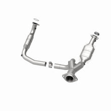 Load image into Gallery viewer, MagnaFlow Exhaust Products 49631 OEM Grade Direct-Fit Catalytic Converter for Select Cadillac Escalade, Cadillac Escalade ESV, Cadillac Escalade EXT, Chevrolet Silverado 1500, Chevrolet Tahoe, GMC Sierra 1500, GMC Yukon, GMC Yukon XL