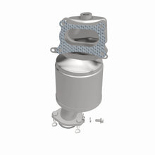 Load image into Gallery viewer, MagnaFlow Exhaust Products 5631898 California CARB Manifold Catalytic Converter for Select Honda Accord