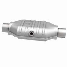Load image into Gallery viewer, MagnaFlow Exhaust Products 459056 California CARB Universal Catalytic Converter for Select Ford E-150, Ford E-150 Club Wagon, Ford E-250, Ford E-350 Club Wagon, Ford E-350 Super Duty, Ford Expedition, Ford Explorer, Ford F-150, Ford F-150 Heritage,