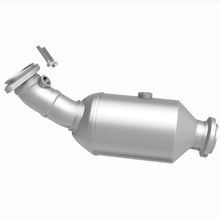 Load image into Gallery viewer, MagnaFlow Exhaust Products 21-681 OEM Grade Direct-Fit Catalytic Converter for Select Mercedes-Benz C400, Mercedes-Benz C43 AMG, Mercedes-Benz C450 AMG, Mercedes-Benz E43 AMG, Mercedes-Benz E450, Mercedes-Benz GLC43 AMG
