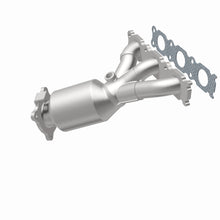 Load image into Gallery viewer, MagnaFlow Exhaust Products 52168 OEM Grade Manifold Catalytic Converter for Select Land Rover LR2