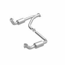Load image into Gallery viewer, MagnaFlow Exhaust Products 4451420 California CARB Direct-Fit Catalytic Converter for Select Cadillac Escalade, Chevrolet Tahoe, GMC Yukon