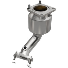 Load image into Gallery viewer, MagnaFlow Exhaust Products 5582163 California CARB Direct-Fit Catalytic Converter for Select Nissan Pathfinder