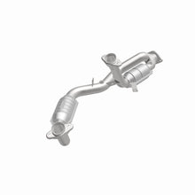 Load image into Gallery viewer, MagnaFlow Exhaust Products 444033 California CARB Direct-Fit Catalytic Converter for Select Ford Taurus