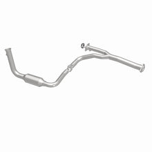 Load image into Gallery viewer, MagnaFlow Exhaust Products 5451582 California CARB Direct-Fit Catalytic Converter for Select Jeep Liberty