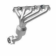 Load image into Gallery viewer, MagnaFlow Exhaust Products 4583862 California CARB Manifold Catalytic Converter for Select Chevrolet Colorado, GMC Canyon, Hummer H3, Isuzu i-350