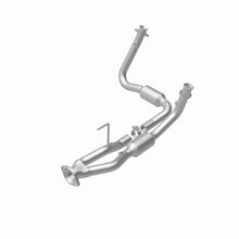 Load image into Gallery viewer, MagnaFlow Exhaust Products 24473 HM Grade Direct-Fit Catalytic Converter for Select Jeep Commander, Jeep Grand Cherokee