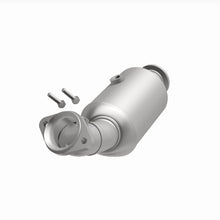 Load image into Gallery viewer, MagnaFlow Exhaust Products 21-681 OEM Grade Direct-Fit Catalytic Converter for Select Mercedes-Benz C400, Mercedes-Benz C43 AMG, Mercedes-Benz C450 AMG, Mercedes-Benz E43 AMG, Mercedes-Benz E450, Mercedes-Benz GLC43 AMG