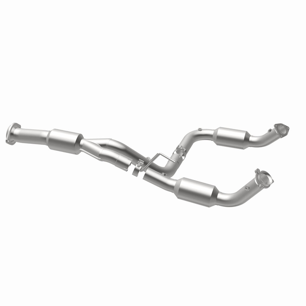 MagnaFlow Exhaust Products 5582812 California CARB Direct-Fit Catalytic Converter for Select Chevrolet Silverado HD, Chevrolet Silverado HD, GMC Sierra HD, GMC Sierra HD