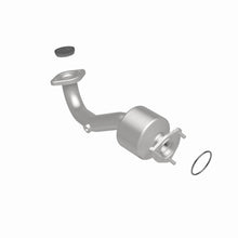 Load image into Gallery viewer, MagnaFlow Exhaust Products 21-979 OEM Grade Direct-Fit Catalytic Converter for Select Honda HR-V