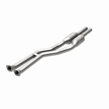 Load image into Gallery viewer, MagnaFlow Exhaust Products 5671760 California CARB Direct-Fit Catalytic Converter for Select BMW 325Ci, BMW 325i