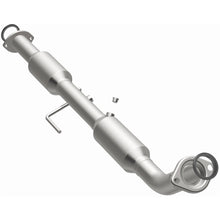 Load image into Gallery viewer, MagnaFlow Exhaust Products 5582703 California CARB Direct-Fit Catalytic Converter for Select Toyota Tacoma