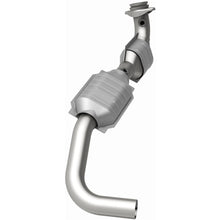 Load image into Gallery viewer, MagnaFlow Exhaust Products 23526 HM Grade Direct-Fit Catalytic Converter for Select Lincoln Navigator