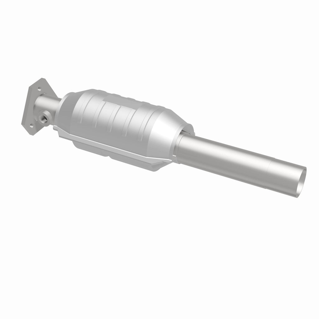 MagnaFlow Exhaust Products 22917 Standard Grade Direct-Fit Catalytic Converter for Select Volkswagen Golf, Volkswagen Jetta