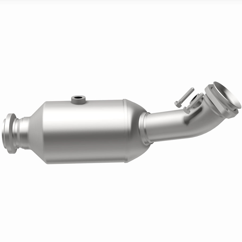 MagnaFlow Exhaust Products 21-682 OEM Grade Direct-Fit Catalytic Converter for Select Mercedes-Benz C400, Mercedes-Benz C43 AMG, Mercedes-Benz C450 AMG, Mercedes-Benz E43 AMG, Mercedes-Benz E450, Mercedes-Benz GLC43 AMG