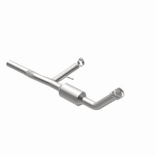 Load image into Gallery viewer, MagnaFlow Exhaust Products 5451695 California CARB Direct-Fit Catalytic Converter for Select Ford F-150, Lincoln Mark LT