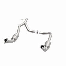 Load image into Gallery viewer, MagnaFlow Exhaust Products 52153 OEM Grade Direct-Fit Catalytic Converter for Select Ford E-150, Ford E-250