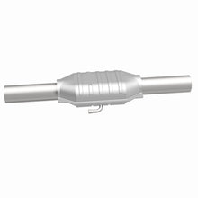 Load image into Gallery viewer, MagnaFlow Exhaust Products 3391470 California CARB Direct-Fit Catalytic Converter for Select Jeep CJ5, Jeep CJ7, Jeep Cherokee, Jeep Grand Wagoneer, Jeep J10, Jeep J20, Jeep Wagoneer